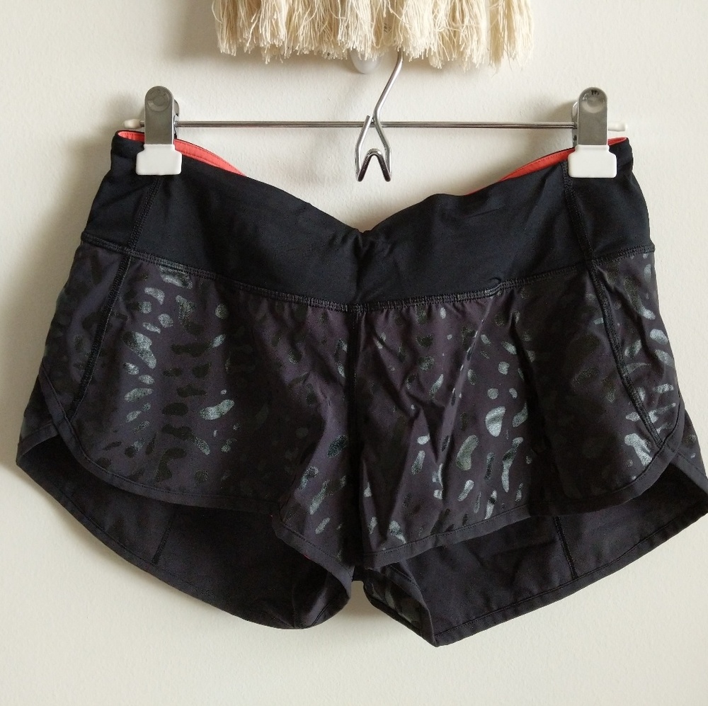 Lululemon Speed Short limited edition black print